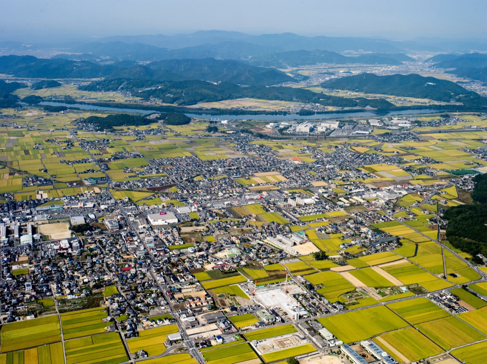 まちの全景(全幅帯)