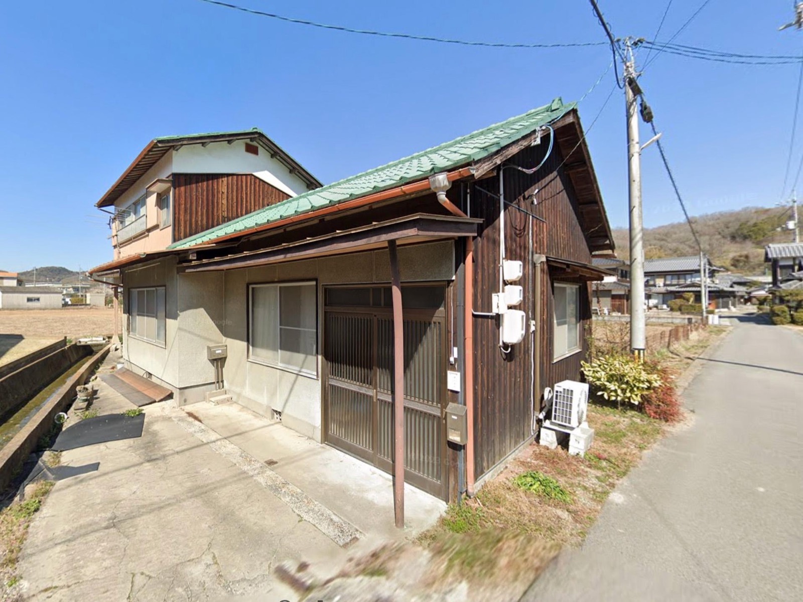 牛窓の空き家・改修中の様子